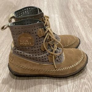 SOREL winter booties